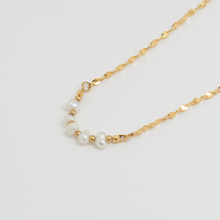 Load image into Gallery viewer, Pearl &amp; Chain Necklace~ Salty Shells